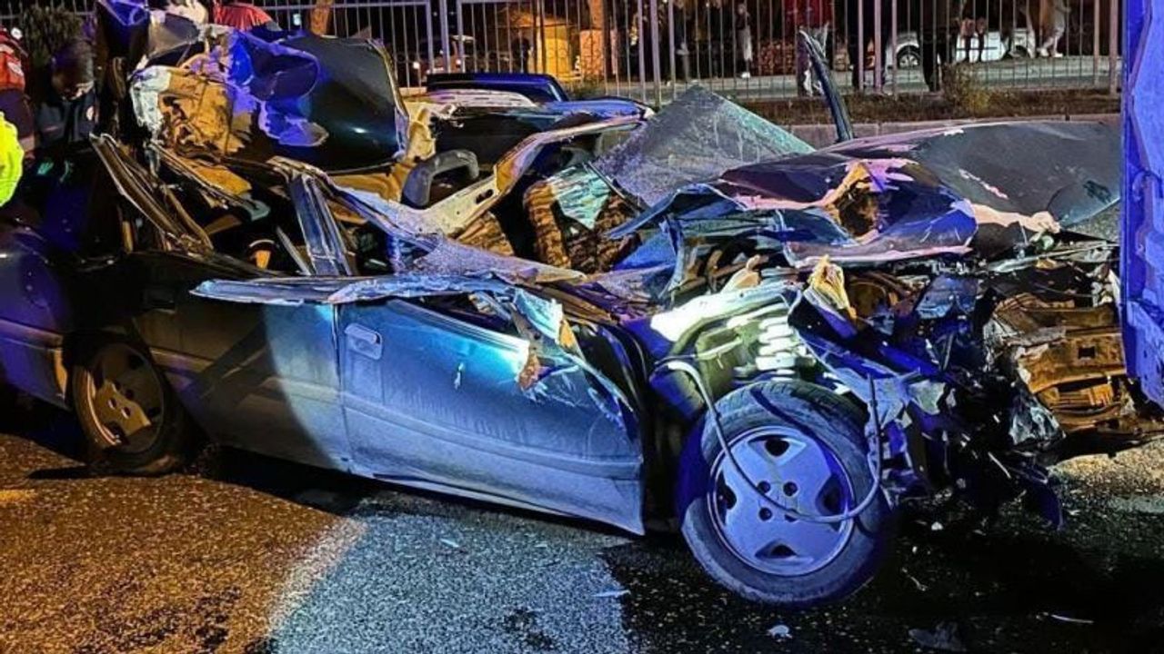 Menteşe’de kaza: Araç sahibi şans eseri kurtuldu