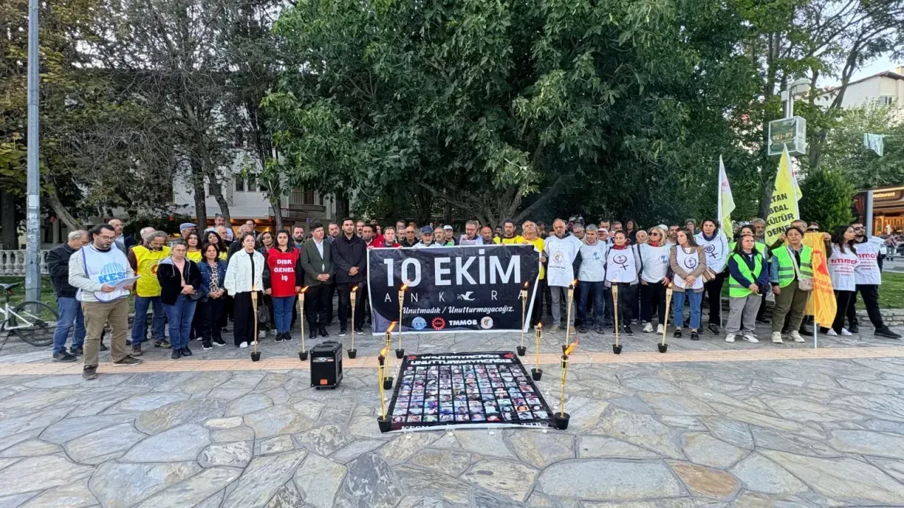 KESK Muğla 10 Ekim saldırısında hayatını kaybedenleri andı