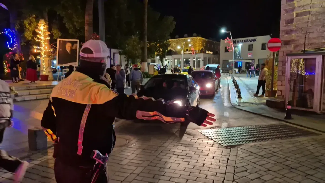 Bodrum'da polis ekiplerinden sıkı denetim