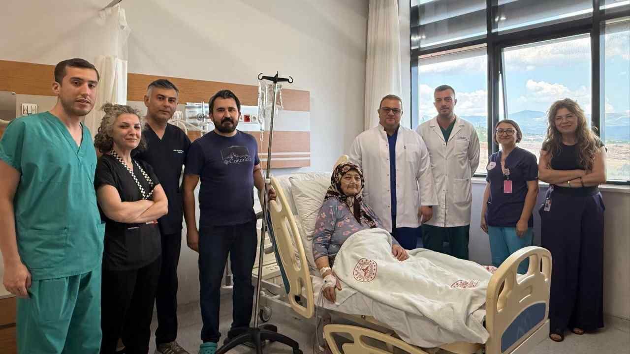 Yatağan’da Yüksek Riskli Hastaya Başarılı Kolektomi