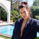 Demet Özdemir'in Pozları Sosyal Medyayı Salladı: Beğeni Yağdı