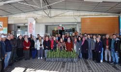 Ula'da üreticilere 38 bin defne fidanı dağıtıldı