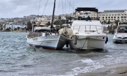 Bodrum'da 8 tekne kıyıya sürüklendi