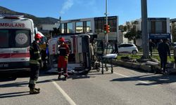 Bodrum’da hasta taşıyan ambulans yan yattı