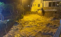 Bodrum’u Sağanak Vurdu: Dereler Taştı, Evleri Su Bastı