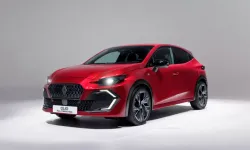 Clio 6 yollara çıkıyor: Fiyatı, motoru, her şeyiyle