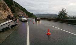 Menteşe’de Kaygan Zemin Faciası: Kamyonet Takla Attı, 1 Yaralı