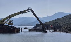 Bodrum'da iskelelerin yıkımına başlandı