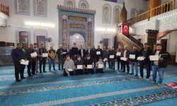 Köyceğiz’de Kur’an eğitimi alan kursiyerlere belge verildi