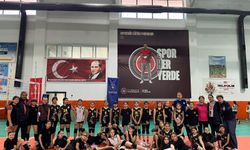 Köyceğiz’de voleybol coşkusu, 150 sporcu aynı sahada buluştu