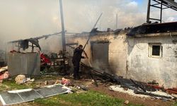 Alevlerin ortasında mucize kurtuluş: İki çocuk son anda çıkarıldı