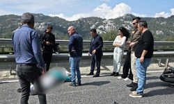 Marmaris çıkışındaki motosiklet kazasında kask hayat kurtardı