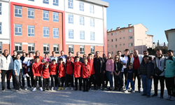 Katar'da mahsur kalan Türk sporcular memleketine döndü