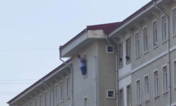 Muğla’da yurttan atlayan genç hayatını kaybetti