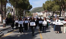 Muğla’da “Sessiz Kararlılık” yürüyüşü düzenlendi