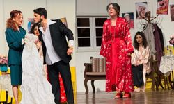 Muğla’da 8 Mart’a Özel “Kadıncıklar” Oyunu Sahnelendi