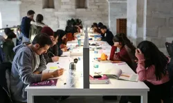 1 Mayıs resmi tatil mi? 1 Mayıs Cuma günü üniversiteler tatil mi?