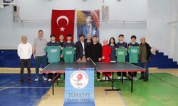 Türkiye üçüncüsü Menteşe Anadolu Lisesine federasyondan tenis masası