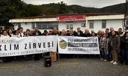 Esra Işık’ın tutuklanmasına tepki: Barolardan cezaevi önünde açıklama