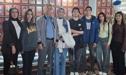 Üniversiteli Gençlerden Şehit Ailelerine Anlamlı Ziyaret