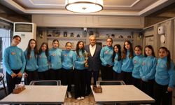 Muğla’da hokeyin gururu kızlar için anlamlı buluşma