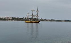 Cook Adaları bayraklı yelkenli Datça'ya demirledi