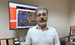 Van'da 5.2 şiddetinde deprem oldu! Prof. Dr. Hasan Sözbilir'den ilk açıklama geldi