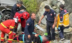 Muğla'da Korkutan Kaza: Kontrolden Çıkan Otomobil Uçuruma Yuvarlandı