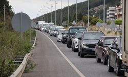 Muğla’ya tatilci akını: 3 kilometrelik araç kuyruğu