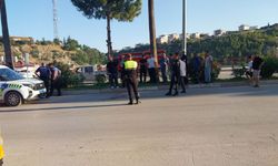 Trafik Levhasına Çarpan Sürücü Hayatını Kaybetti