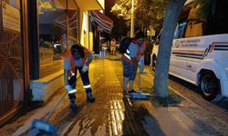 Datça Temizliği Gece Mesaisiyle Yeni Güne Hazırlanıyor