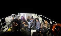 3'ü Çocuk 19 Göçmen Kurtarıldı
