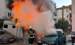 Kötekli’de Karavan Yangını: 2 Araç Kullanılamaz Hale Geldi