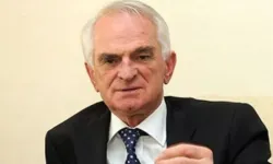 Önder Sav kimdir? Eski CHP Genel Sekreteri Önder Sav kaç yaşında, nereli? Önder Sav CHP'den neden ayrıldı?
