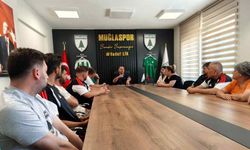 Menaf Kıyanç kulüp personeliyle bir araya geldi