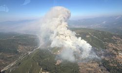 Seydikemer’de Yangına 5 Uçak, 11 Helikopterle Müdahale