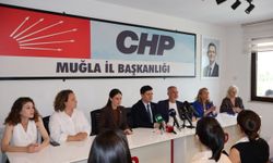 CHP'li milletvekillerinden Nail Kızıl'a destek: "Seçilmiş iradenin yanındayız"
