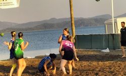 Köyceğiz’de plaj hentbolu heyecanı final gününe yaklaşıyor