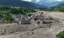Sel Nepal’i Yuttu: Yüzlerce Kişi Aranıyor
