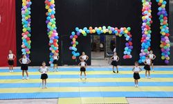Marmaris’te yaz kurslarına katılan çocuklardan renkli final