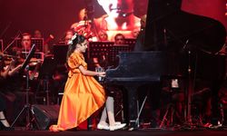 12 Yaşındaki İpek Nisa Muğla’yı Büyüledi: İlk Konserinde Unutulmaz Gece