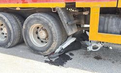 Menteşe’de vinçle çarpışan motosiklet parçalandı