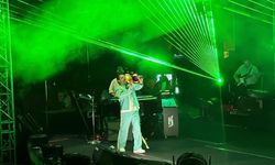 Kenan Doğulu Marmaris’i salladı: Yapay kar altında unutulmaz konser