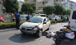 Kontrolden Çıkan Otomobil Karşı Şeride Geçti: 2 Araç Çarpıştı
