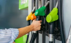 Motorinde tarihi zam rekoru: Akaryakıt istasyonlarında üç haneli fiyat dönemi başlıyor
