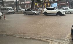 Şiddetli yağış pazarı da vurdu