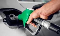 Akaryakıt fiyatları yeniden değişti: Motorine indirim geldi