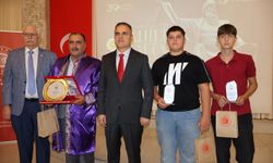 12 yaşında başladığı mesleğinde yılın ahisi seçildi