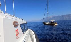 Fethiye açıklarında yelkenli tekneye operasyon