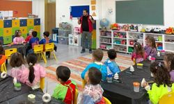 Menteşe’de çocuklar sanat atölyelerinde buluşuyor